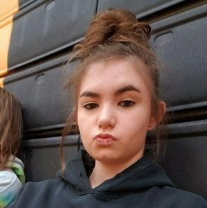 Meet your Posher, Mikala